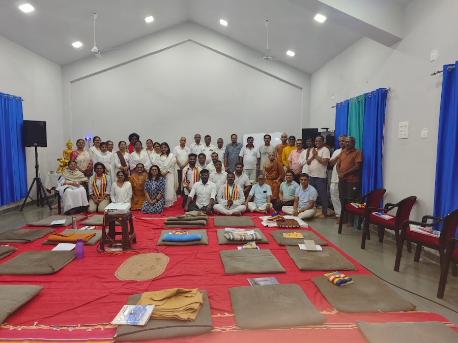 Meditation Retreats & Courses